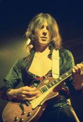 Mick Ralphs from Bad Company performing at the Chicago Stadium August 1974.  | Mick ralphs, All the young dudes, Mott the hoople